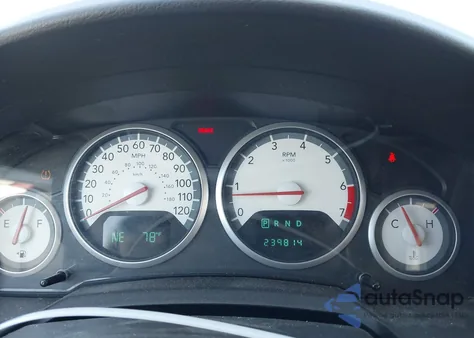 2010 Dodge Grand Caravan Sxt z USA, uszkodzony, nr VIN 2D4RN5D17AR317020